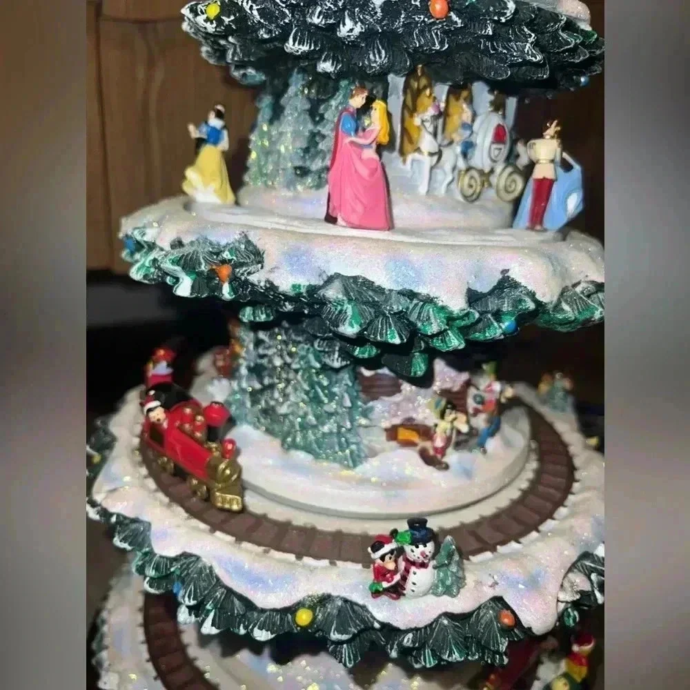 VINTAGE DISNEY HOLIDAY The Bradford Exchange | Disney 208 Hawthorne Village